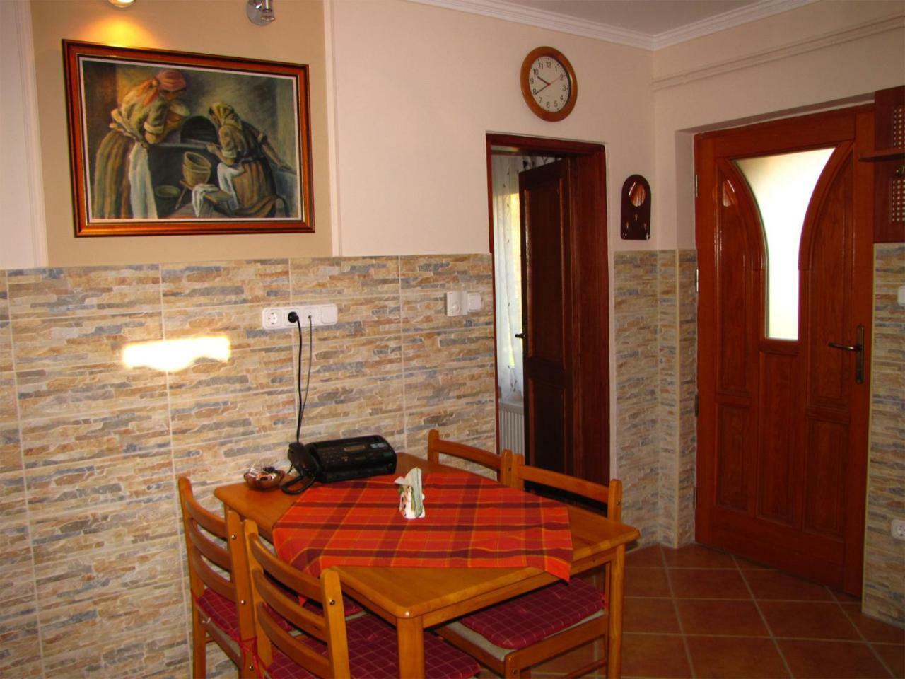 Szegfu Apartman Βίλα Hajdúszoboszló Εξωτερικό φωτογραφία