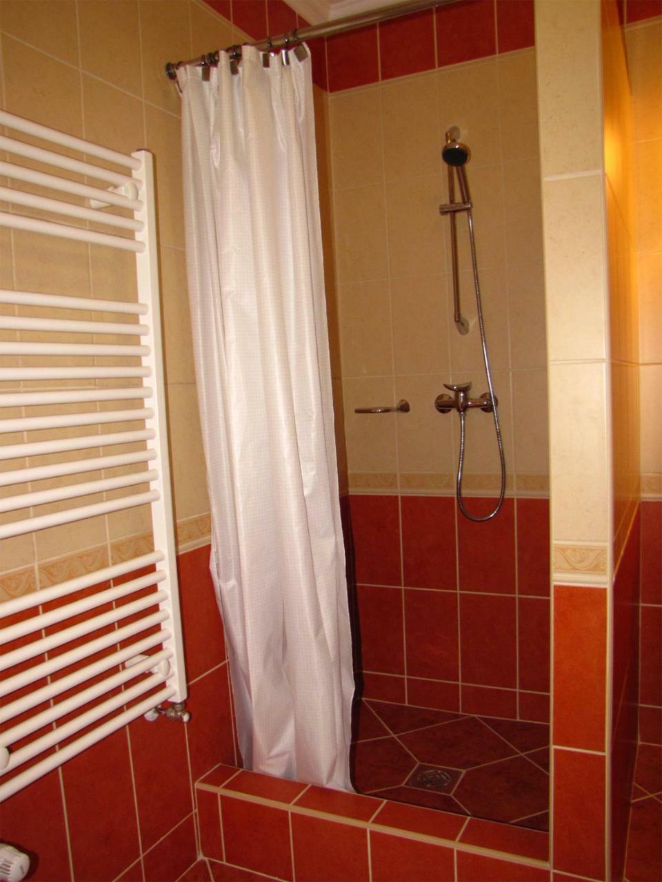 Szegfu Apartman Βίλα Hajdúszoboszló Εξωτερικό φωτογραφία