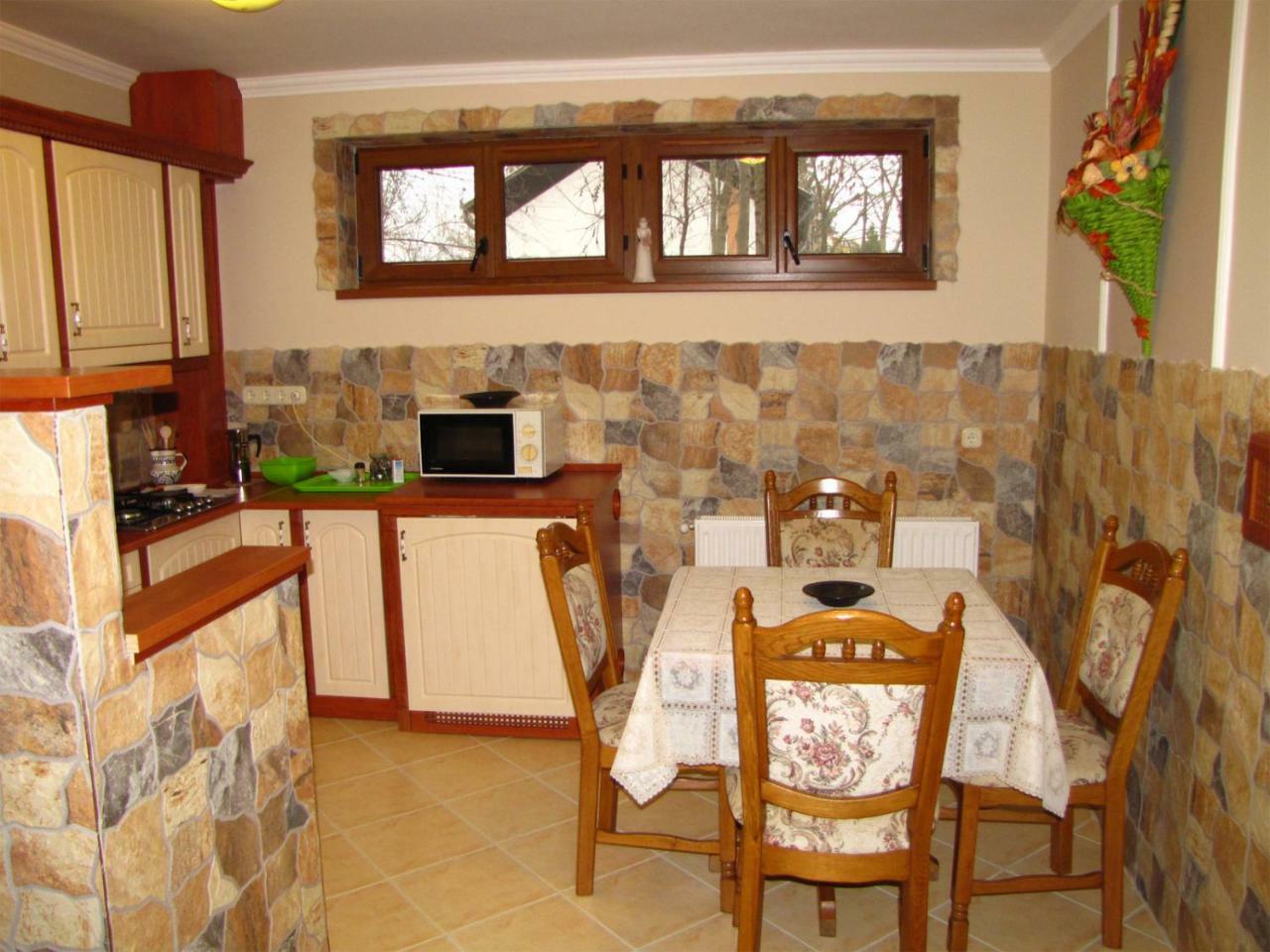 Szegfu Apartman Βίλα Hajdúszoboszló Εξωτερικό φωτογραφία
