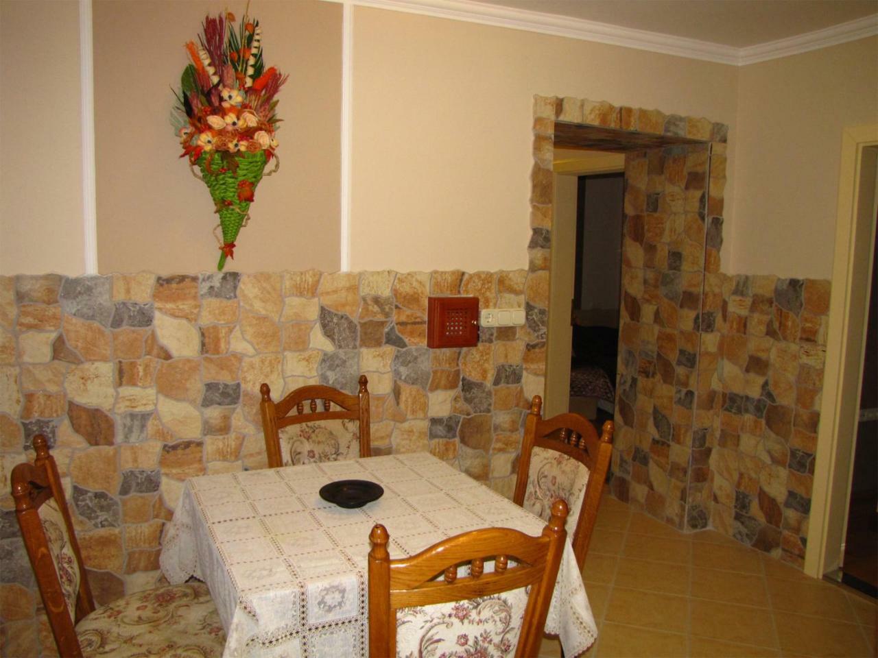 Szegfu Apartman Βίλα Hajdúszoboszló Εξωτερικό φωτογραφία